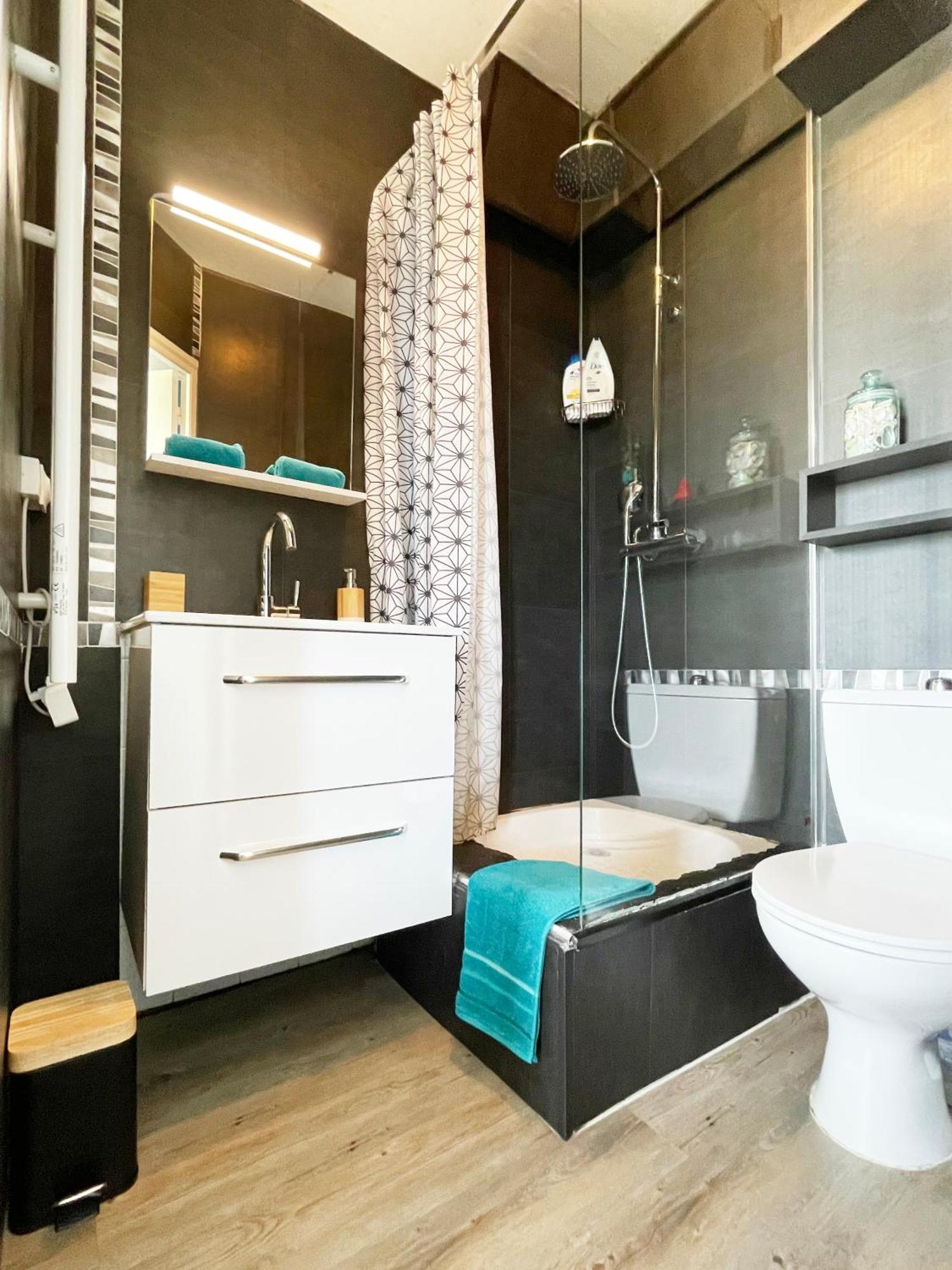 Red Lion Apartment Марсилия Екстериор снимка